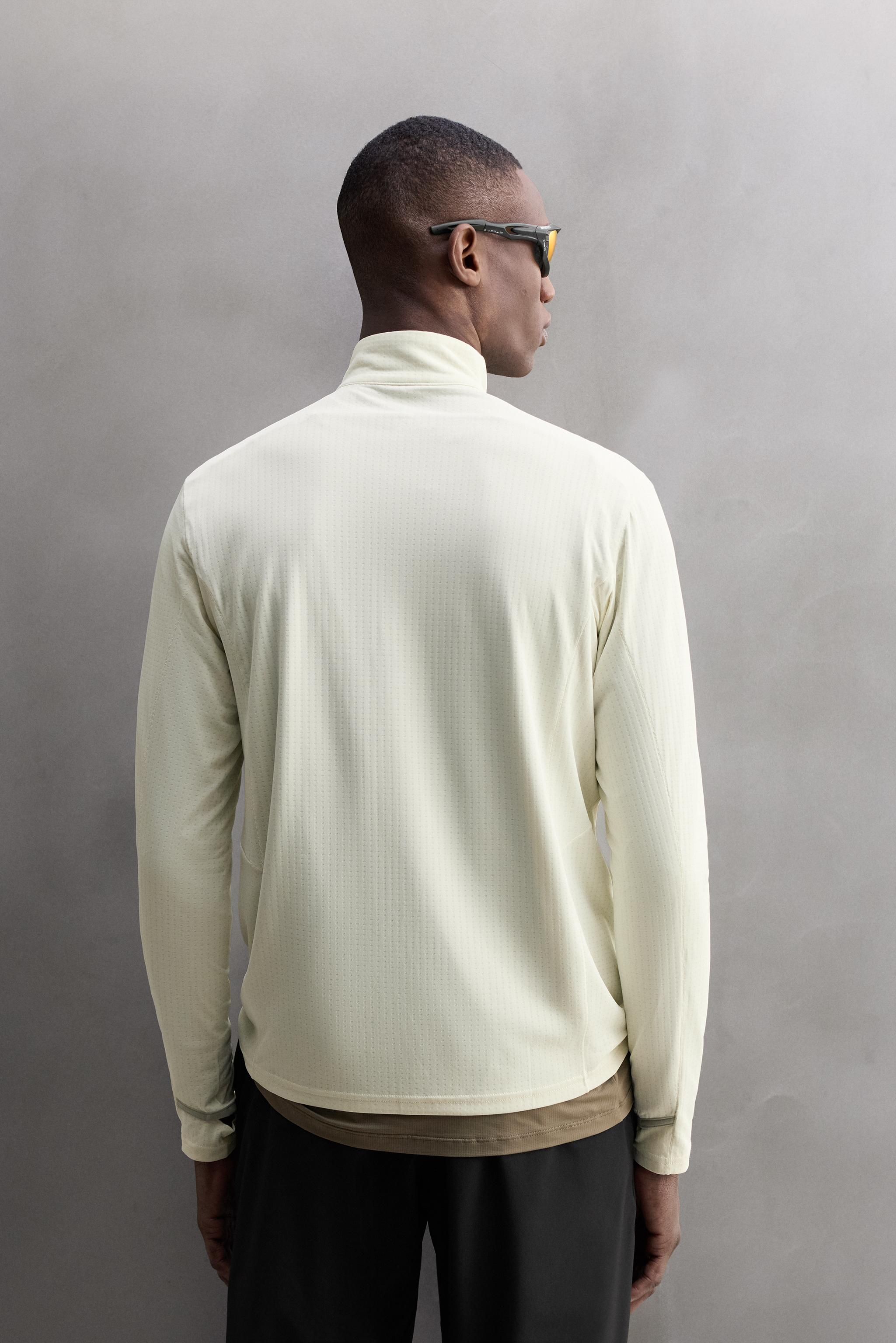 T-SHIRT TECHNIQUE COL ZIPPÉ